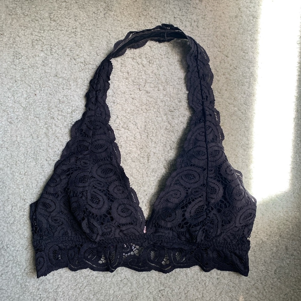 #PINK #Victoria’sSecret halter-style #bralette